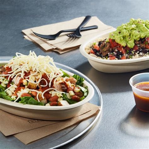 When the <b>steak</b> is ready, set it on the counter for 5 minutes. . Calories chipotle steak bowl